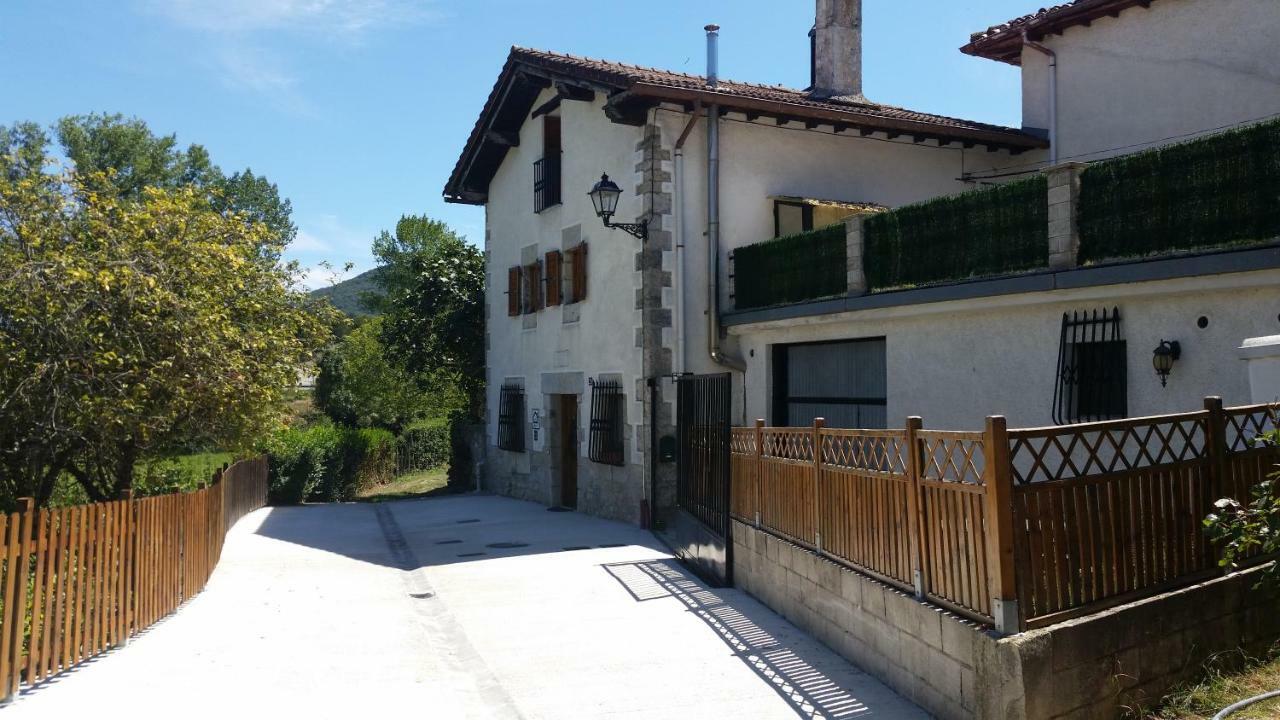 Casa Rural Zubiarena Satrustegui Екстериор снимка